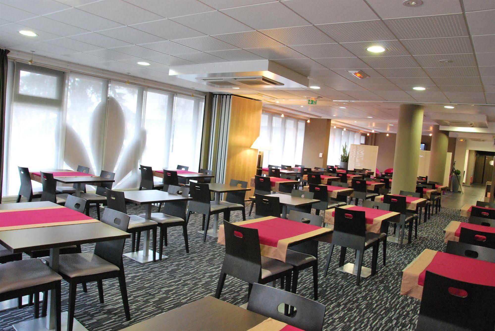 Park Hotel & Appartements Cholet Exterior foto